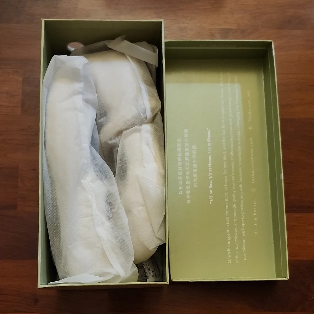 ✨️BNIB✨️ Miffy x The Korner Mary Jane Lambswool Loafers, Size 36 (US 6) 🐰 - Picture 8 of 16